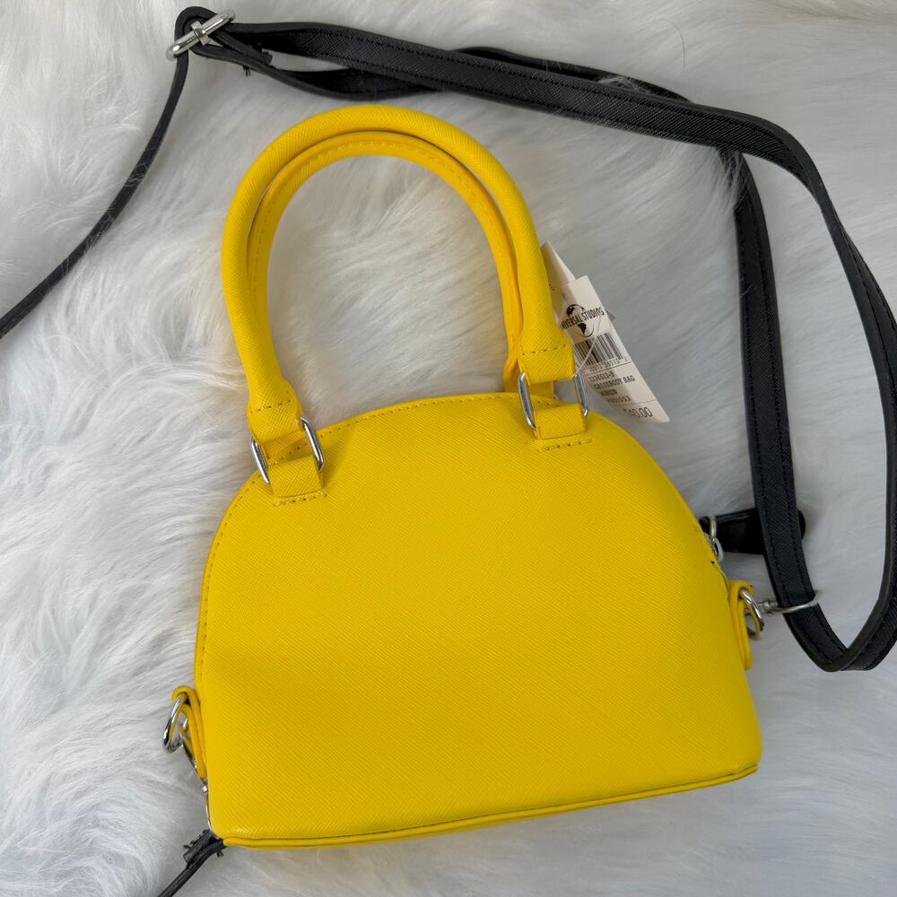 New Minion Mini Crossbody Bag From Universal Studios - Picture 3 of 11